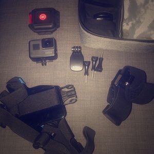 GoPro Hero 5 + Case + Kit